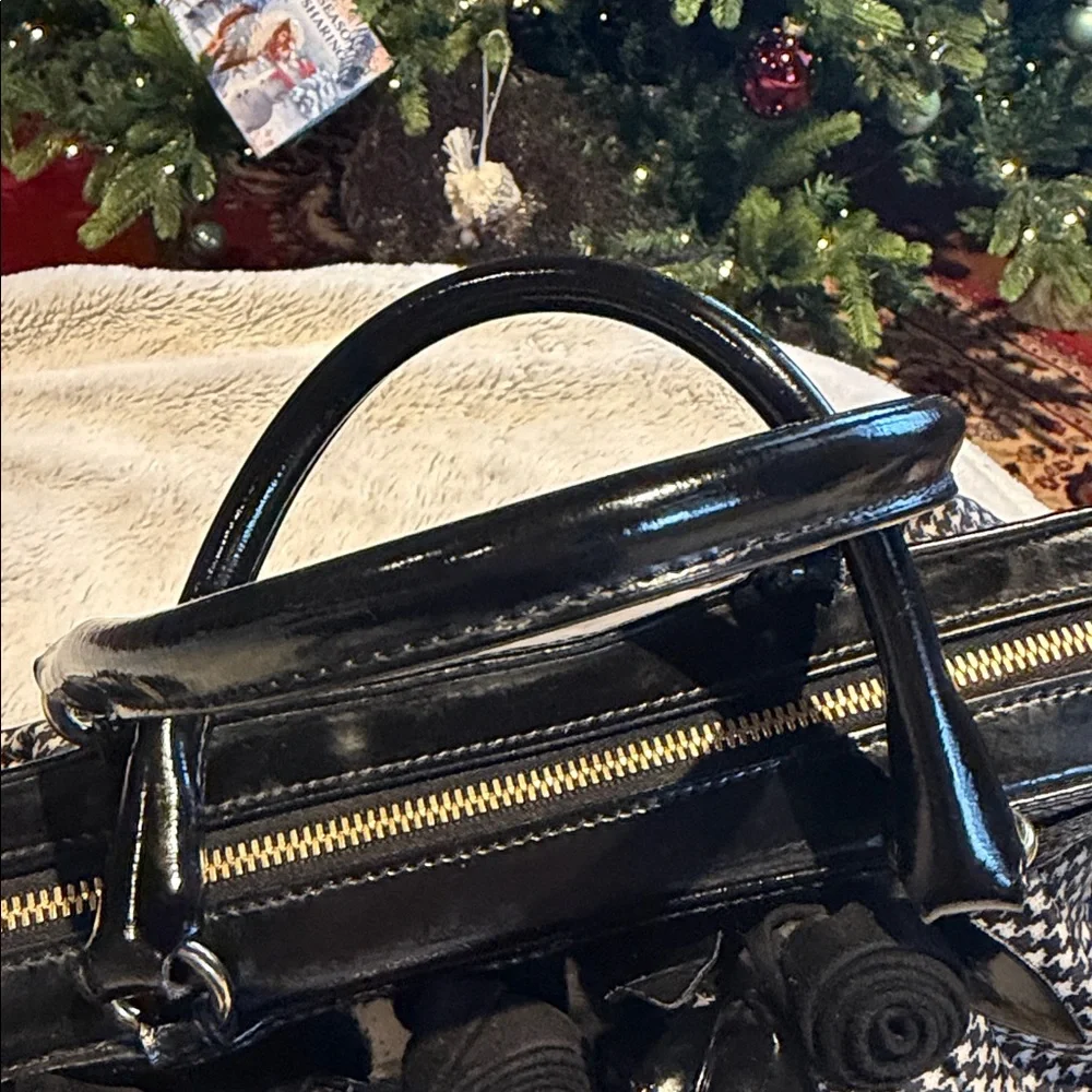 VALENTINO GARAVANI Black and White  Women's Handbag - Picture 9 of 12